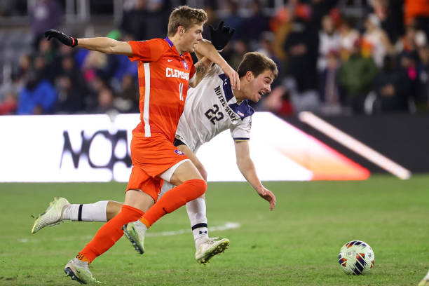 脚精准的传 脚精准的传